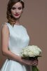 Zeitloses Satin normale Taille Juwel Ausschnitt wadenlanges romantisches Brautkleid - 3