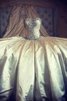 Exquisit Extravagantes Modern Brautkleid aus Taft ohne Ärmeln - 5