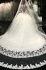 Beliebt Plissiertes Luxus Brautkleid aus Tüll mit Perlengürtel - 1