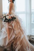 Robe de mariée de princesse en organza avec perle à la mode multi couche