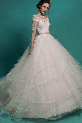 Tüll geschichtes Schaufel-Ausschnitt Elegantes Brautkleid mit Bordüre mit Applikation