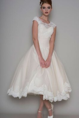 Juwel Ausschnitt gesticktes glamouröses wadenlanges Brautkleid mit Applikation aus Tüll