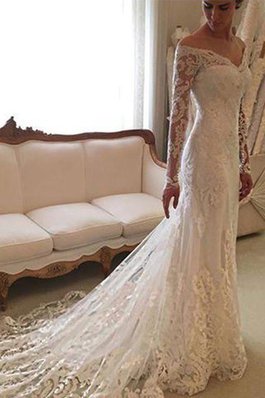 Normale Taille Langärmeliges Klassisches Brautkleid mit Gericht Schleppe mit Bordüre