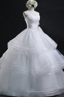 Herz-Ausschnitt geschichtes bodenlanges romantisches Brautkleid mit Bordüre aus Organza