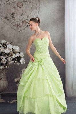 Pick up Duchesse-Linie Paillettenbesetztes Quinceanera Kleid mit Herz-Ausschnitt mit Blume