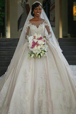 Satin Auffällig Klassisches Halle Romantisches Brautkleid