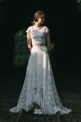 Exquisit A-Line Dehnbarer Satin Brautkleid mit Bordüre mit Kurzen Ärmeln