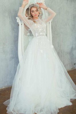 A-Line klassisches langärmeliges Tüll Brautkleid mit Knöpfen mit Schichtungen