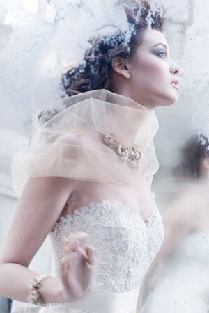 Spitze Herz-Ausschnitt Ärmellos plissiertes Brautkleid mit Schleife mit Bordüre - Bild 2
