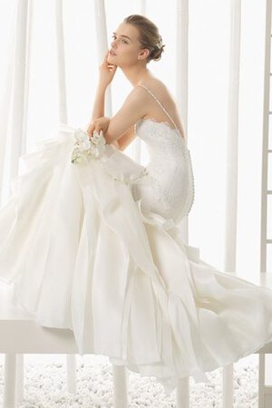 Halle rückenfreies stilvolles besonderes Brautkleid mit mehrschichtigen Rüsche mit Stickerei - Bild 3