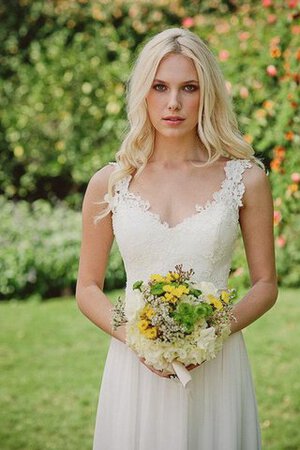 Spitze Perlenbesetztes Chiffon langes Brautkleid mit Bordüre mit Blume - Bild 2