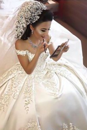 Tolle Halle Bodenlanges Extravagantes Brautkleid mit Gekappten Ärmeln - Bild 1