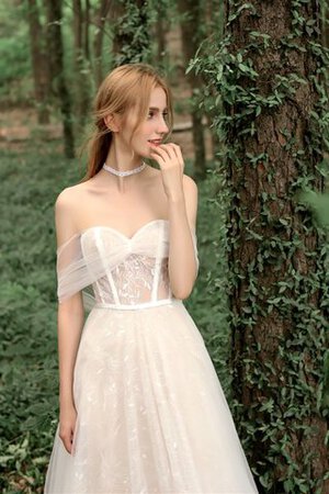 Halle Garten Charmant Glamouröses Brautkleid mit Knöpfen - Bild 6