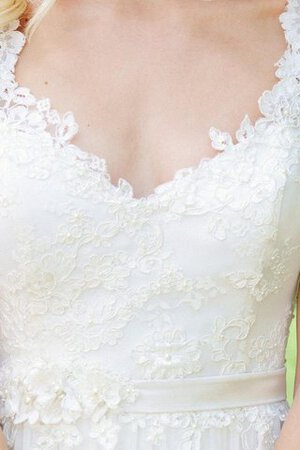 Spitze Perlenbesetztes Chiffon langes Brautkleid mit Bordüre mit Blume - Bild 4