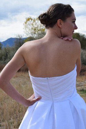 A-Line trägerloser Ausschnitt Reißverschluss plissiertes Taft bodenlanges Brautkleid - Bild 5