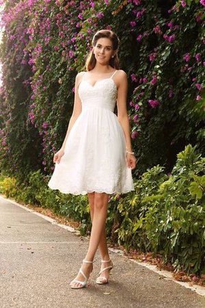 Robe de mariée courte distinguee mode decoration en fleur de longueur à genou - Photo 1