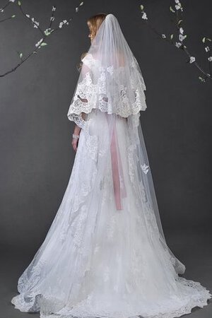 Perlenbesetztes Elegantes Brautkleid mit Knöpfen mit Gürtel - Bild 4