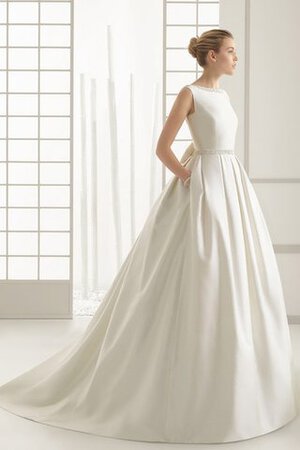 Perlenbesetztes A-Linie romantisches tiefer V-Ausschnitt Brautkleid mit Schleife ohne Ärmeln - Bild 1