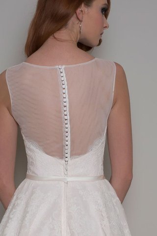 Schaufel-Ausschnitt Ärmellos normale Taille A-Line Brautkleid mit Bordüre aus Spitze - Bild 2