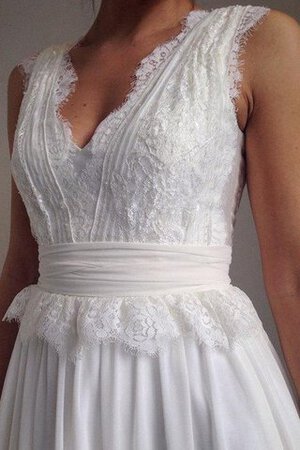 Spitze Ärmelloses informelles bodenlanges Brautkleid mit Gürtel mit Zickzack Ausschnitt - Bild 4