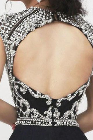 Meerjungfrau Empire Taille Perlenbesetztes bodenlanges Abendkleid mit hohem Kragen - Bild 2