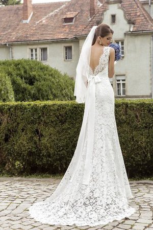 Spitze Ärmellos gerüschtes extravagantes Brautkleid mit Schleife mit Gürtel - Bild 3