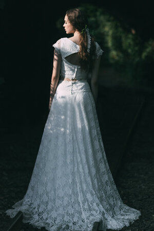 Exquisit A-Line Dehnbarer Satin Brautkleid mit Bordüre mit Kurzen Ärmeln - Bild 3