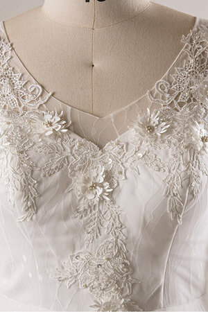 Prinzessin Besondere V-Ausschnitt Romantisches Brautkleid aus Satin - Bild 4