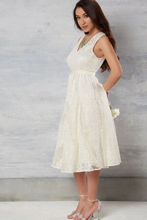 A-Linie V-Ausschnitt wadenlanges Brautkleid mit Bordüre mit Applikation - Bild 3
