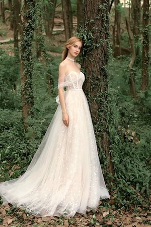 Halle Garten Charmant Glamouröses Brautkleid mit Knöpfen - Bild 5