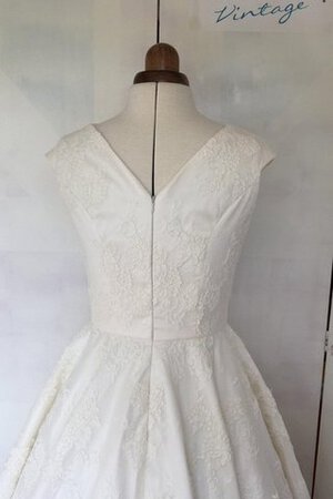 Vintage Reißverschluss schlichtes wadenlanges Brautkleid mit gekappten Ärmeln mit Gürtel - Bild 3