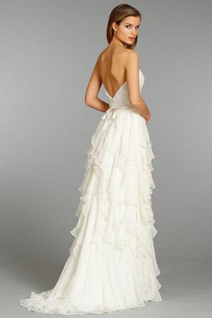 Spitze enganliegendes Ärmelloses Brautkleid mit Schleife mit mehrschichtigen Rüsche - Bild 3