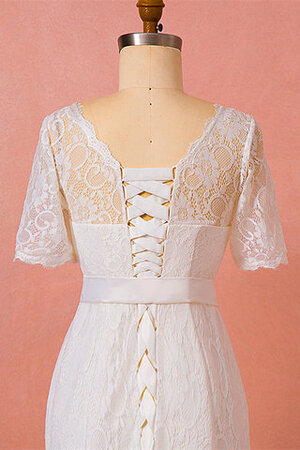 Wunderschönen Schlichtes Brautkleid mit Schmetterlingsknoten mit Gürtel - Bild 5