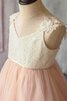 Robe de cortège enfant naturel textile en tulle longueur mollet v encolure decoration en fleur - 5