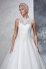 Robe de mariée longue elégant intemporel decoration en fleur de col haut - 6