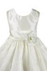 Robe de cortège enfant col u profond manche nulle avec fleurs ligne a - 2