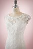 Robe de mariée simple plissé en dentelle de col bateau avec manche courte - 2