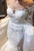Robe de mariée avec cristal avec manche longue rêveur dans l'eglise extraodinaire - 3