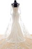 Klassisches langärmeliges Perlenbesetztes bodenlanges Brautkleid aus Spitze mit Plissierungen - 2
