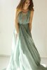 Sweep train plissiertes Bateau Chiffon informelles langes Brautjungfernkleid - 3