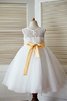 Schaufel-Ausschnitt A Linie Prinzessin Blumenmädchenkleid mit Blume ohne Ärmeln - 3