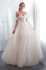 A-Line Sweep Train Verlockend Garten Brautkleid mit Applike - 2