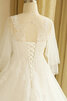 Robe de mariée v encolure étourdissant avec décoration dentelle longue naturel - 7