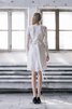 Moderno Vestido de Novia en Encaje de Hasta la Rodilla de Encaje Adorno de Criss Cross - 4