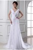 Robe de mariée moderne longue de col en v avec perle a-ligne - 1