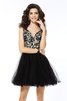 A Linie Prinzessin V-Ausschnitt Elastischer Gewebter Satin Glamouröses Cocktailkleid - 1