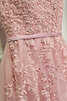 Vestido de Fiesta de Corte Recto en Encaje de Natural de Encantador - 4