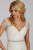 Sencillo Vestido de Novia de Corte-A de Baja escote en V de Natural de Encaje Adorno - 2