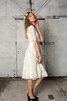 Robe de mariée vintage de col bateau ligne a avec manche courte de longueur à genou - 2