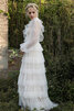 Klassisches Umwerfend a linie Mehrschichtiges Brautkleid mit Perlen - 2